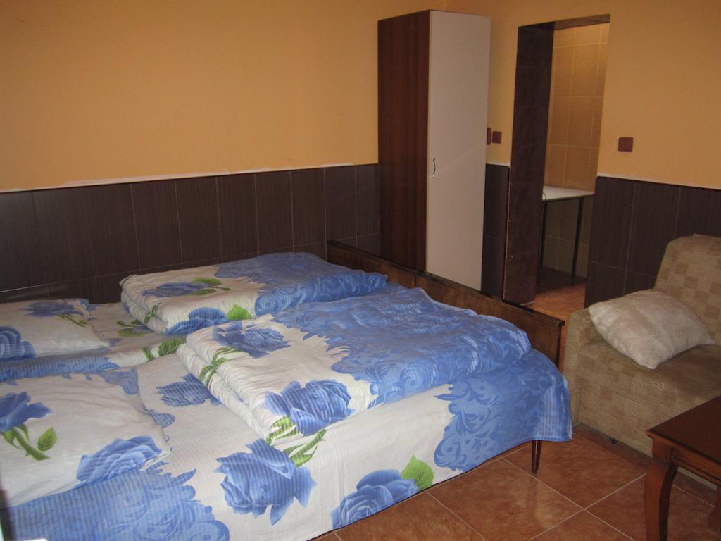 Guesthouse 97 In Batumi Bagian luar foto