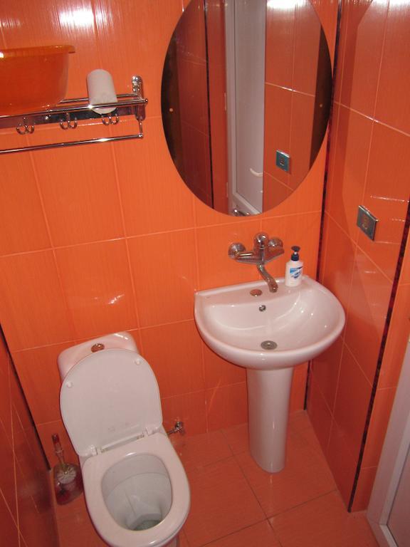 Guesthouse 97 In Batumi Ruang foto