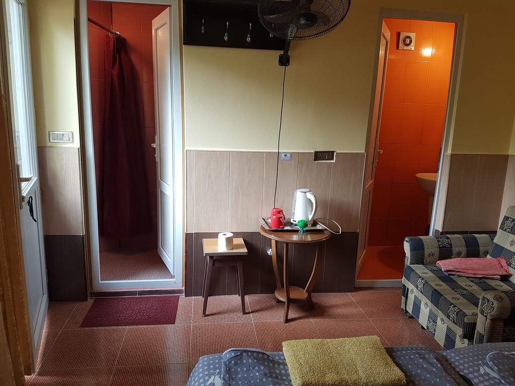 Guesthouse 97 In Batumi Bagian luar foto